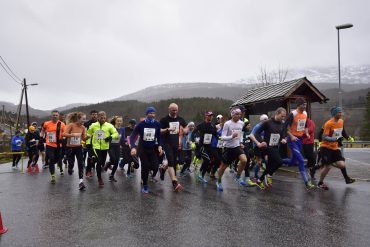 81 LØPARAR PÅ STOREBRU !