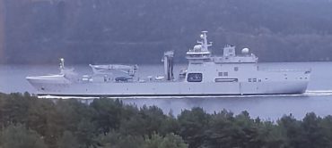 KNM Maud på besøk i Eikefjorden